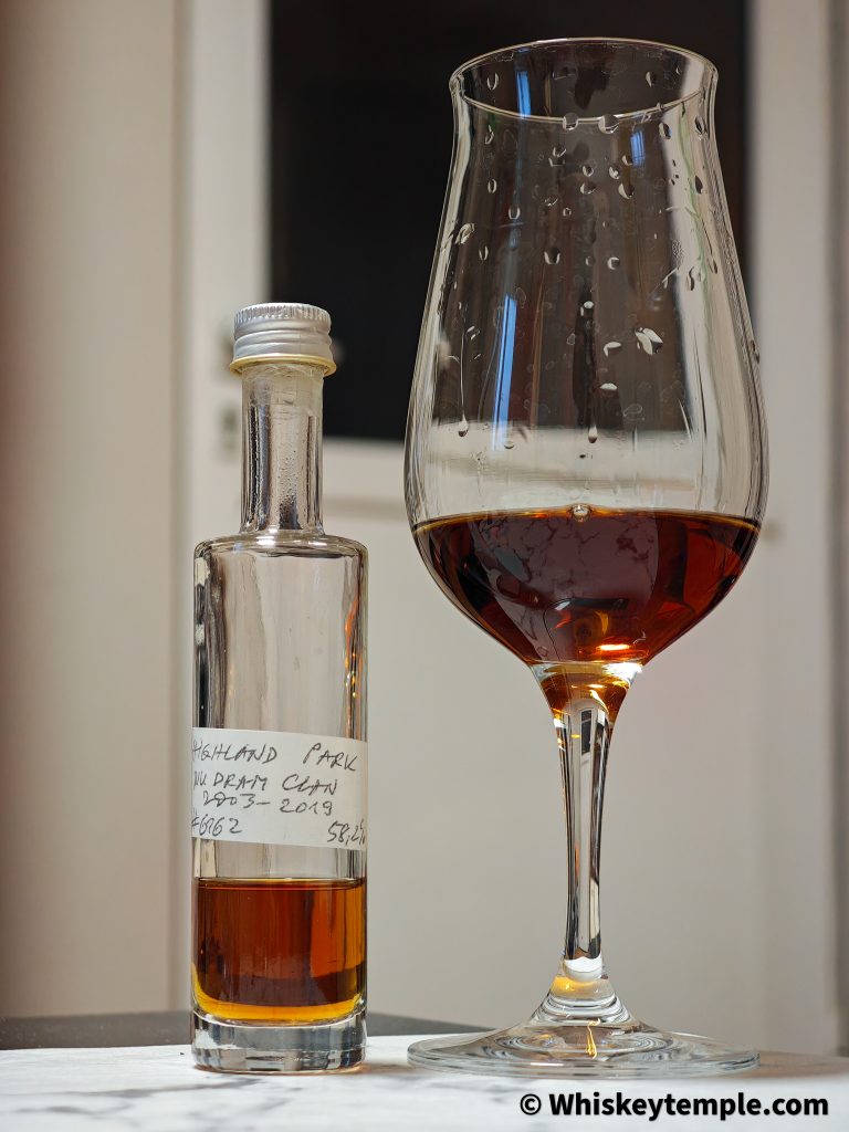 Highland Park 2003 Wu Dram Clan exclusive review малцово уиски Хайленд Парк ревю мнение подарък за мъж храм на уискито Whiskeytemple spirits Tastival Varna чаши за уиски
